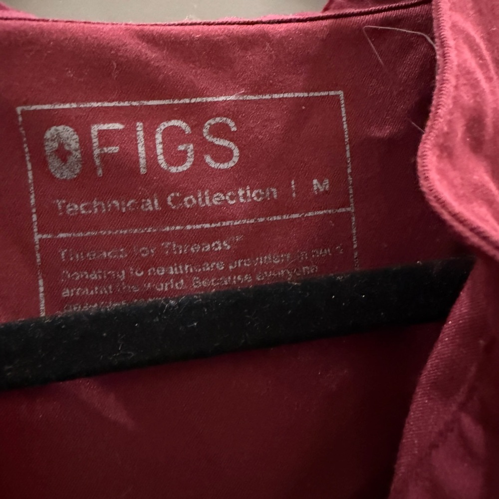Figs Maroon Rafaela scrub top - Picture 3 of 3